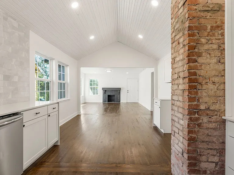 1166 N Boston Pl — Photo 10