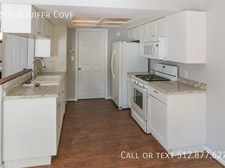 1506 Aquifer Cv — Photo 8