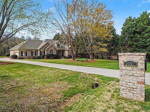 5th image of 4257 Wayne Rd