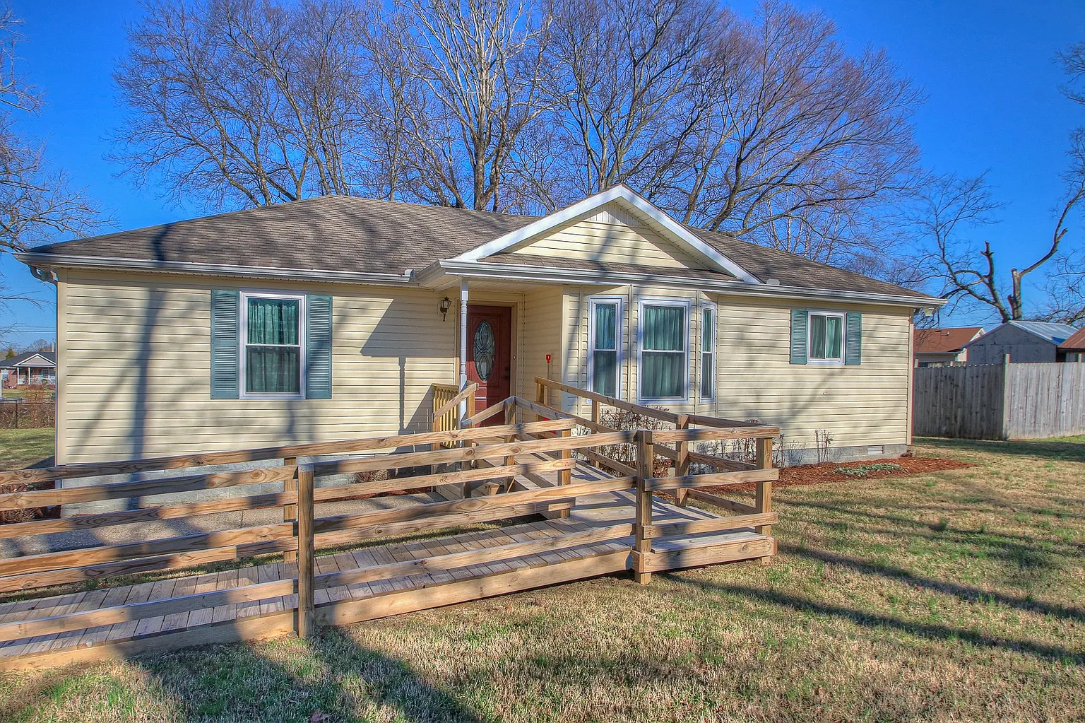 632 Highway 52 E photo 1