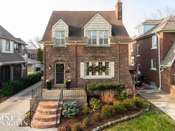 223 McKinley Ave, Grosse Pointe Farms, MI 48236