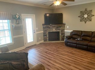 2000A Leighton Dr, Greenville, NC 27834