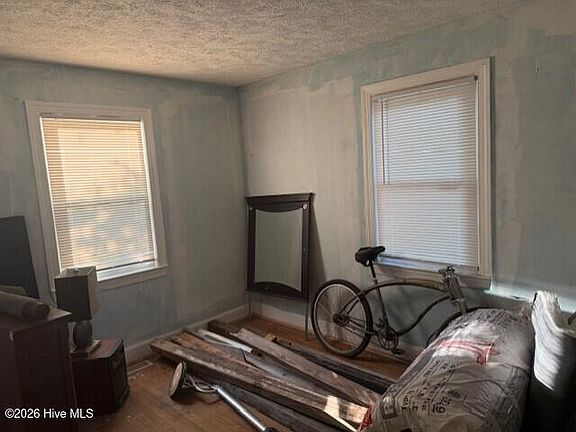 4th image of 2220 Klein Road