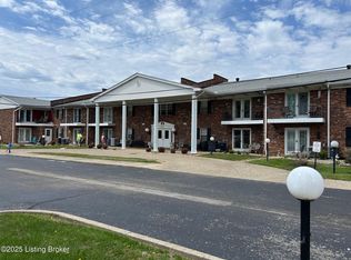8101 Wendamoor Dr APT 15, Louisville, KY 40228