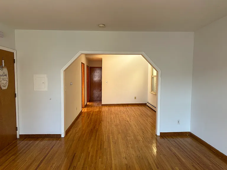 404 N 3rd St #2 — Photo 6