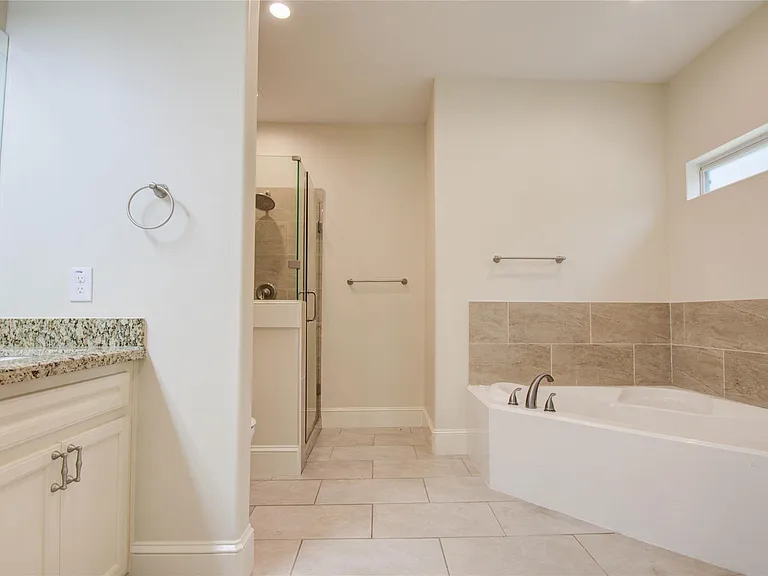 10572 Twin Oak Dr — Photo 30