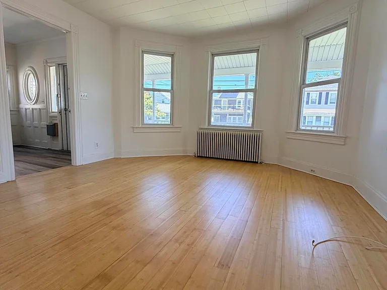 44 Norwood Ave — Photo 5