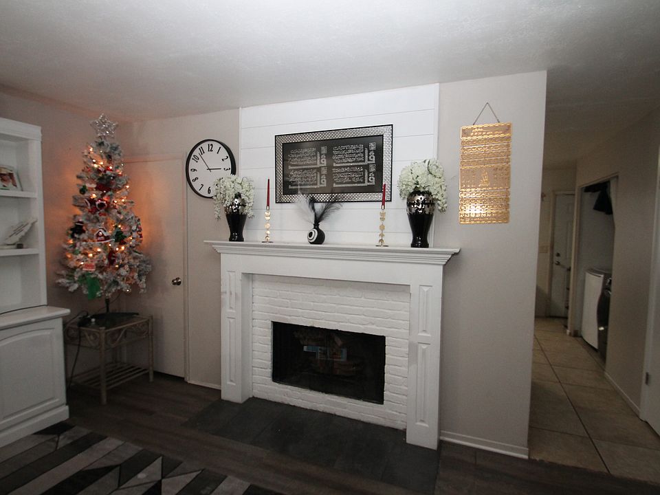 1st image of 5949 S Sultan Cir