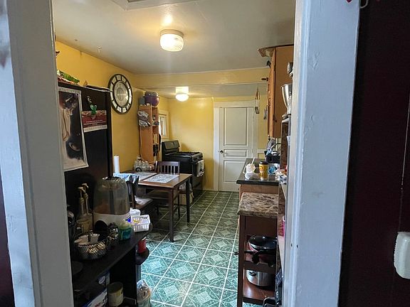 5th image of 464 S East Ave