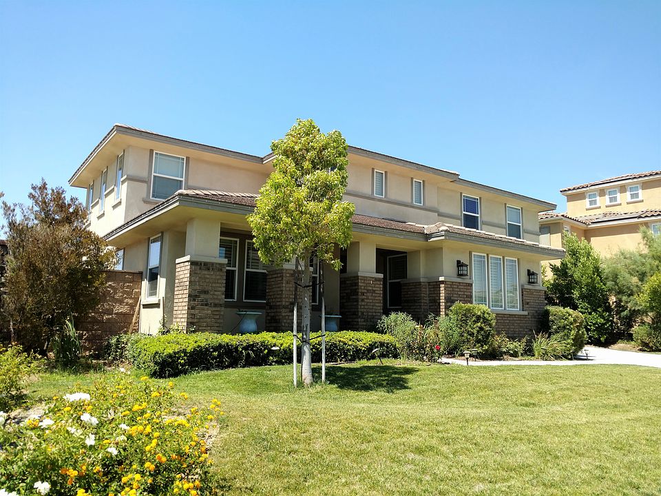 2nd image of 32348 Yosemite Ln