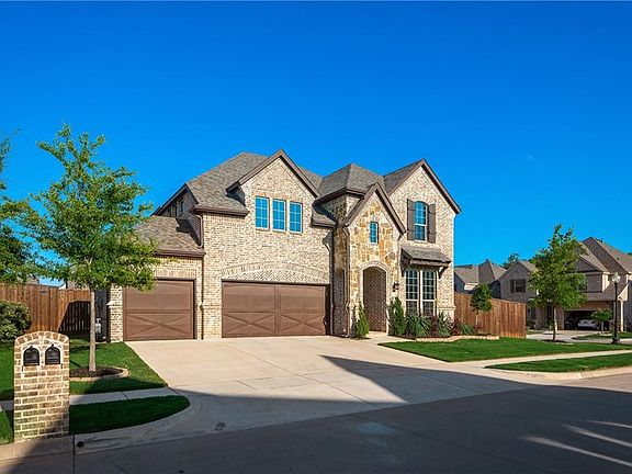 3rd image of 2500 San Jacinto Dr