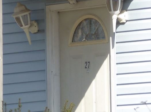 2nd image of 27 Farrington Ave