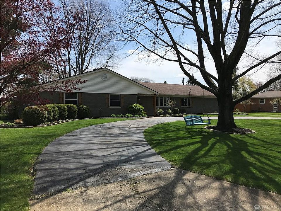 1st image of 234 Sanderson Dr