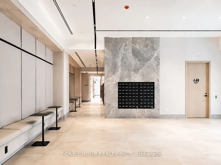 609 Sherbourne St #711 — Photo 2
