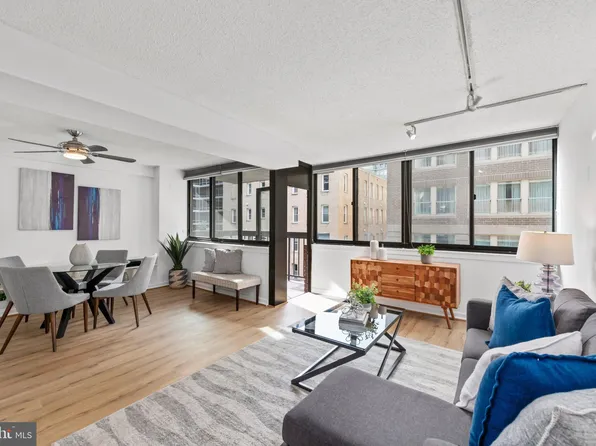 1140 23rd St NW APT 402, Washington, DC 20037