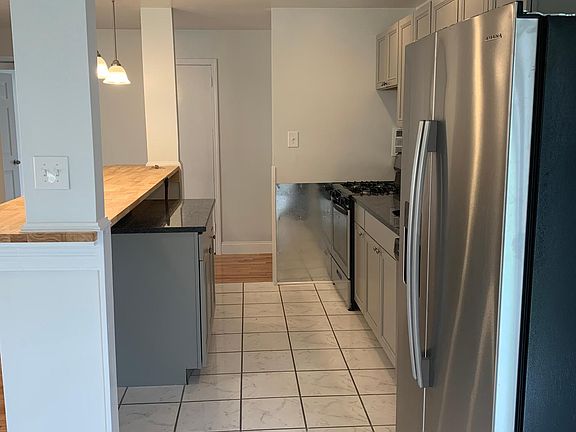 5th image of 7206 Donnell Pl APT B8
