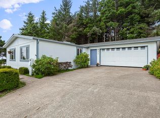 5689 NE Windmill Dr, Newport, OR 97365