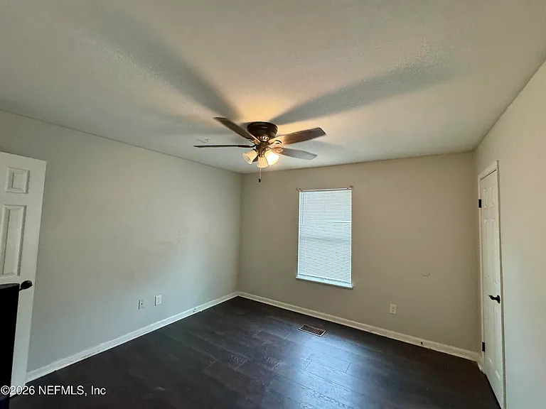 707 Rainer Rd #4 — Photo 6