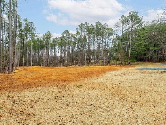 5th image of Garth Rd