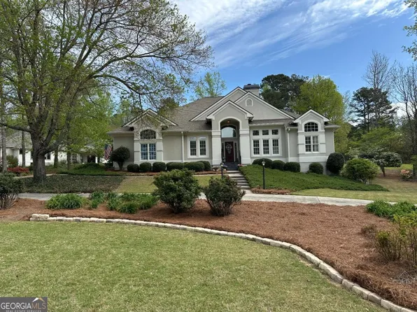 218 Hidden Lakes Dr, Carrollton, GA 30116