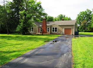 26836 Cook Rd, Olmsted Township, OH 44138