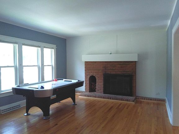 5th image of 621 Western Ave