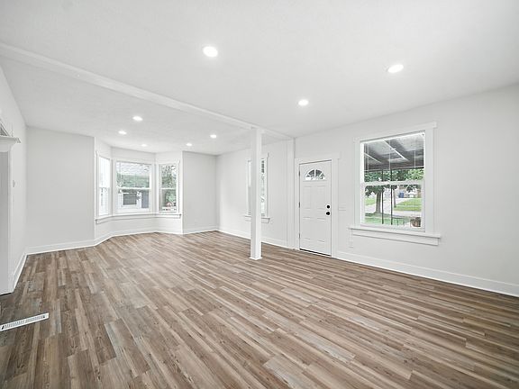 3rd image of 5326 Bancroft Ave