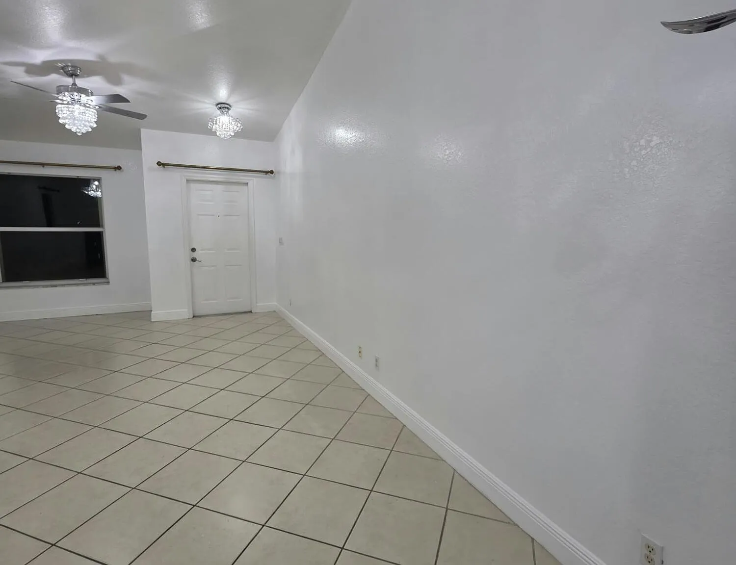 3 bed, 2.5 bath, 1670 sqft, $3,000 — Photo 4