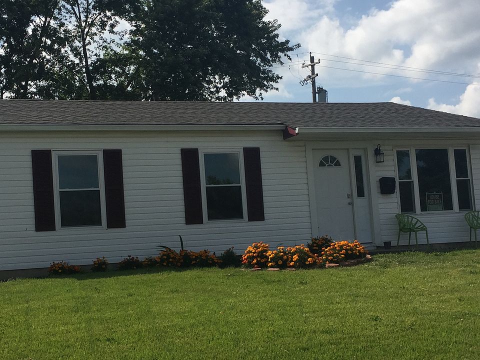 1st image of 55 Moore Dr