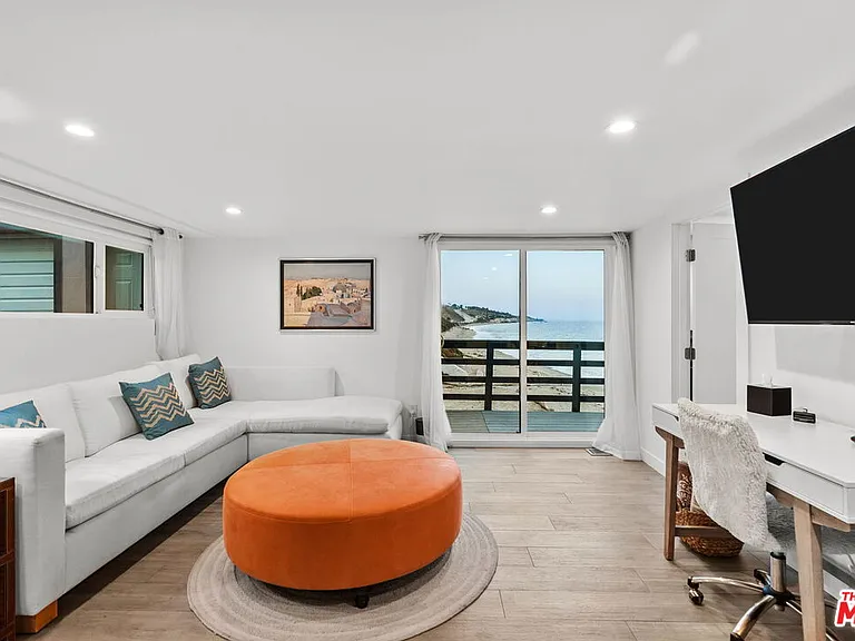 26044 E Pacific Coast Hwy — Photo 39