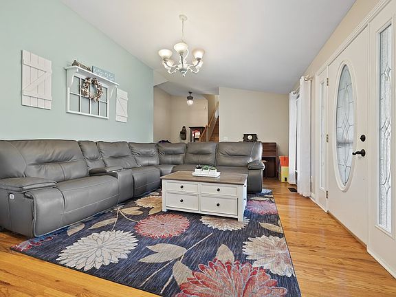4th image of 236 Wilson Ln