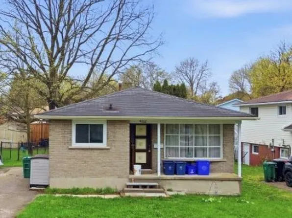 402 Midwood Cres, Waterloo, ON N2L 5N5