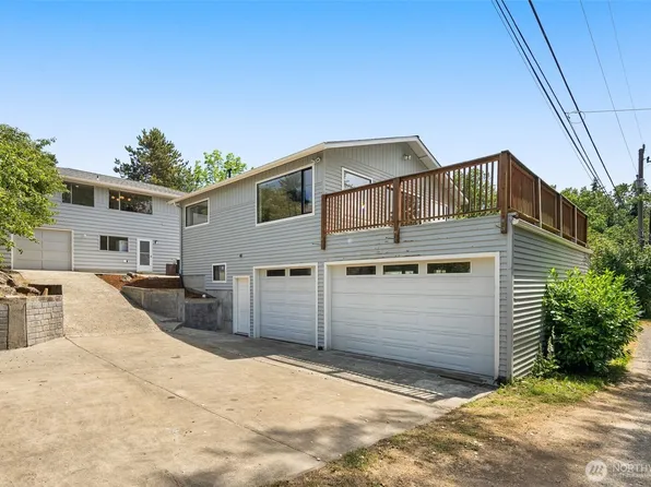 8845 22nd Avenue SW, Seattle, WA 98106