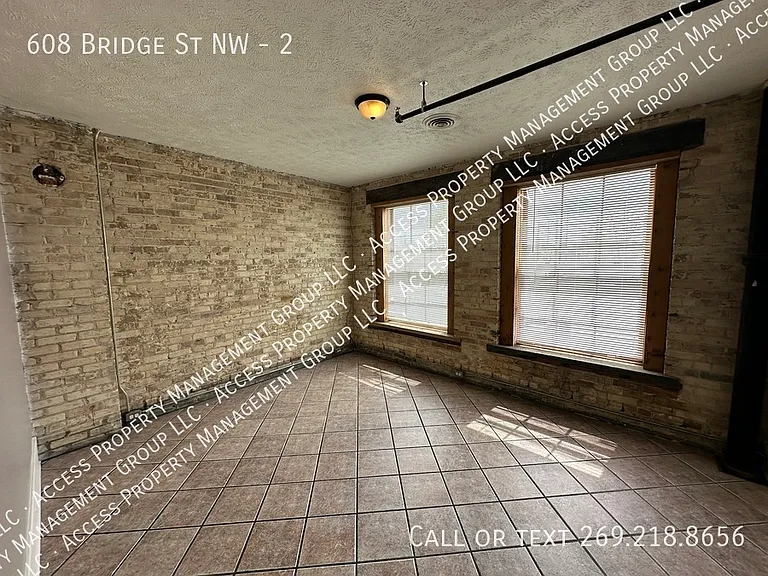 608 Bridge St NW #2 — Photo 12