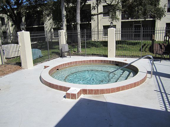5th image of 200 International Dr APT 301