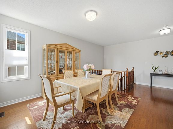 5th image of 52 Atchison Dr