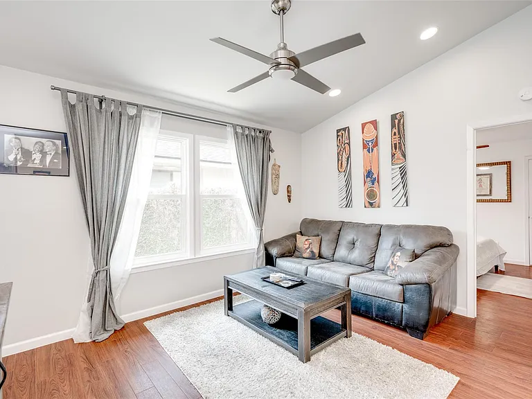 2412 Thornton Rd #B — Photo 8