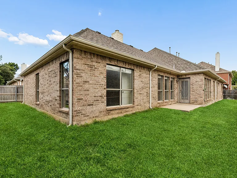 1905 Trevor Ct — Photo 26