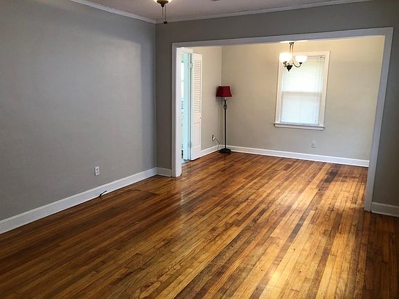 3rd image of 953 Wrenwood St #1