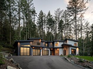 1535 Eagle Way, North Saanich, BC V8L 5S3