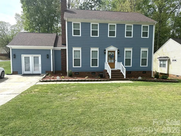 2501 Olde Whitehall Rd, Charlotte, NC 28273