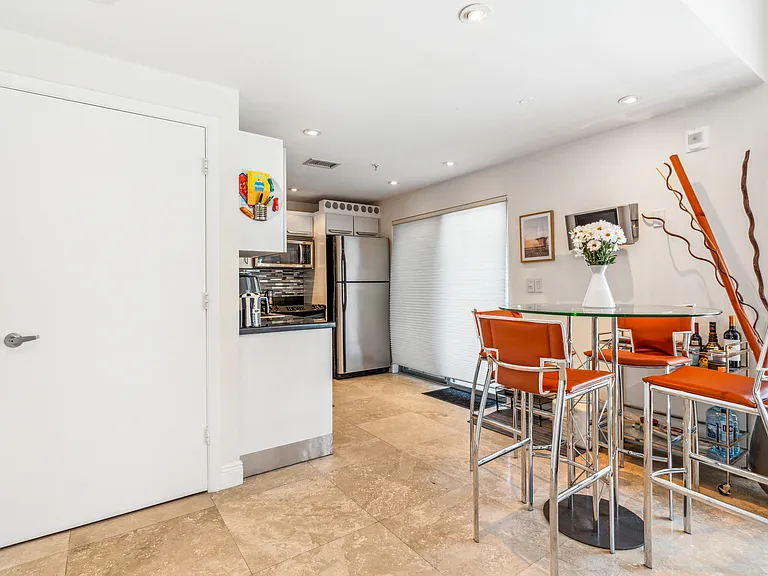7700 Collins Ave #3 — Photo 9