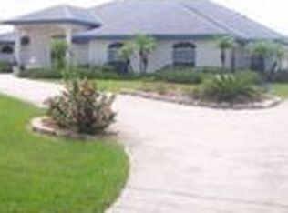 5933 Columbus Blvd, Sebring, FL 33872