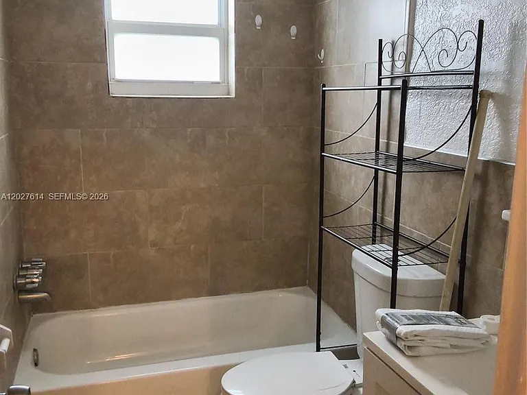 7041 Pembroke Rd #2 — Photo 9