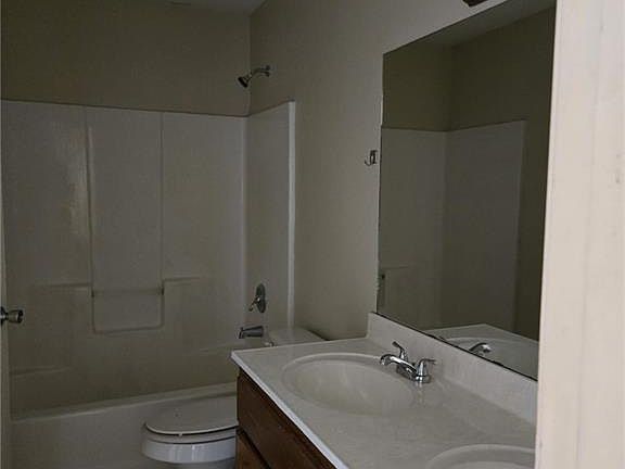 4th image of 3704 S Wyndham Ave APT D