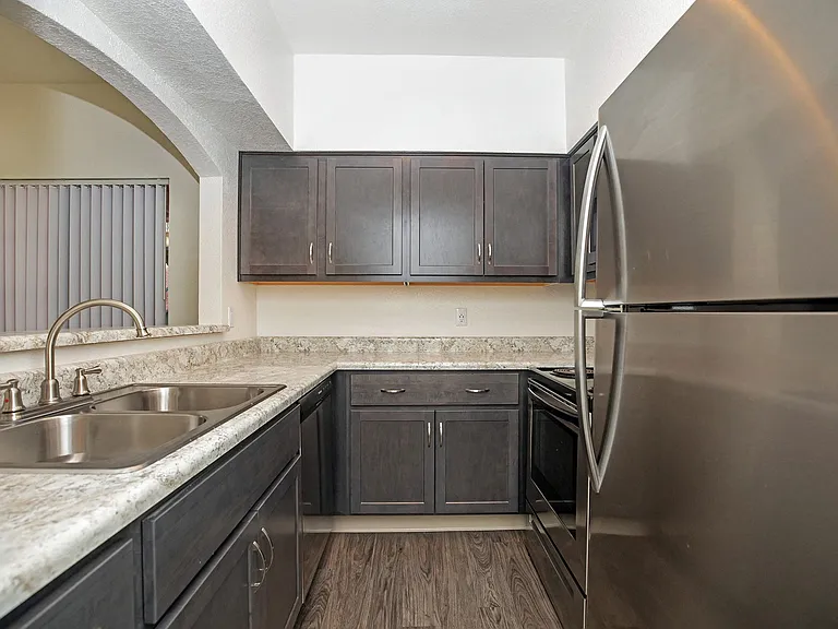 Winterhaven Terrace — Photo 19