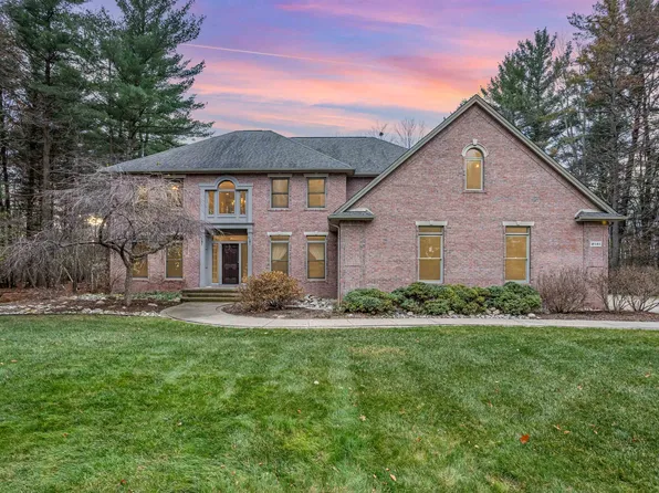2141 N Yasimin Dr, Midland, MI 48642