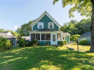 6 Smith St, Townsend, MA 01469