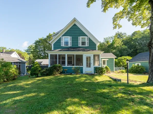 6 Smith St, Townsend, MA 01469
