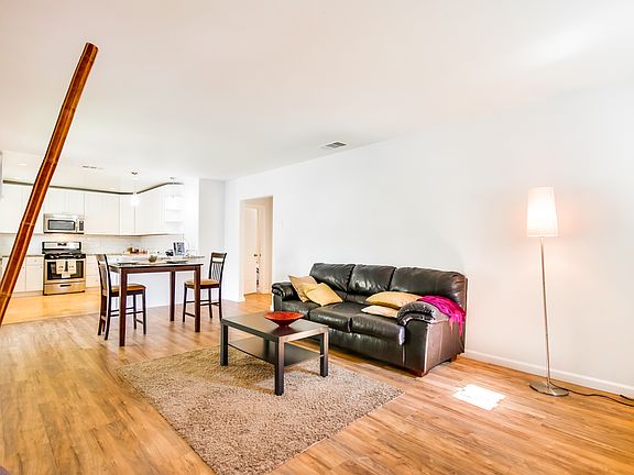 5th image of 1827 Bancroft St